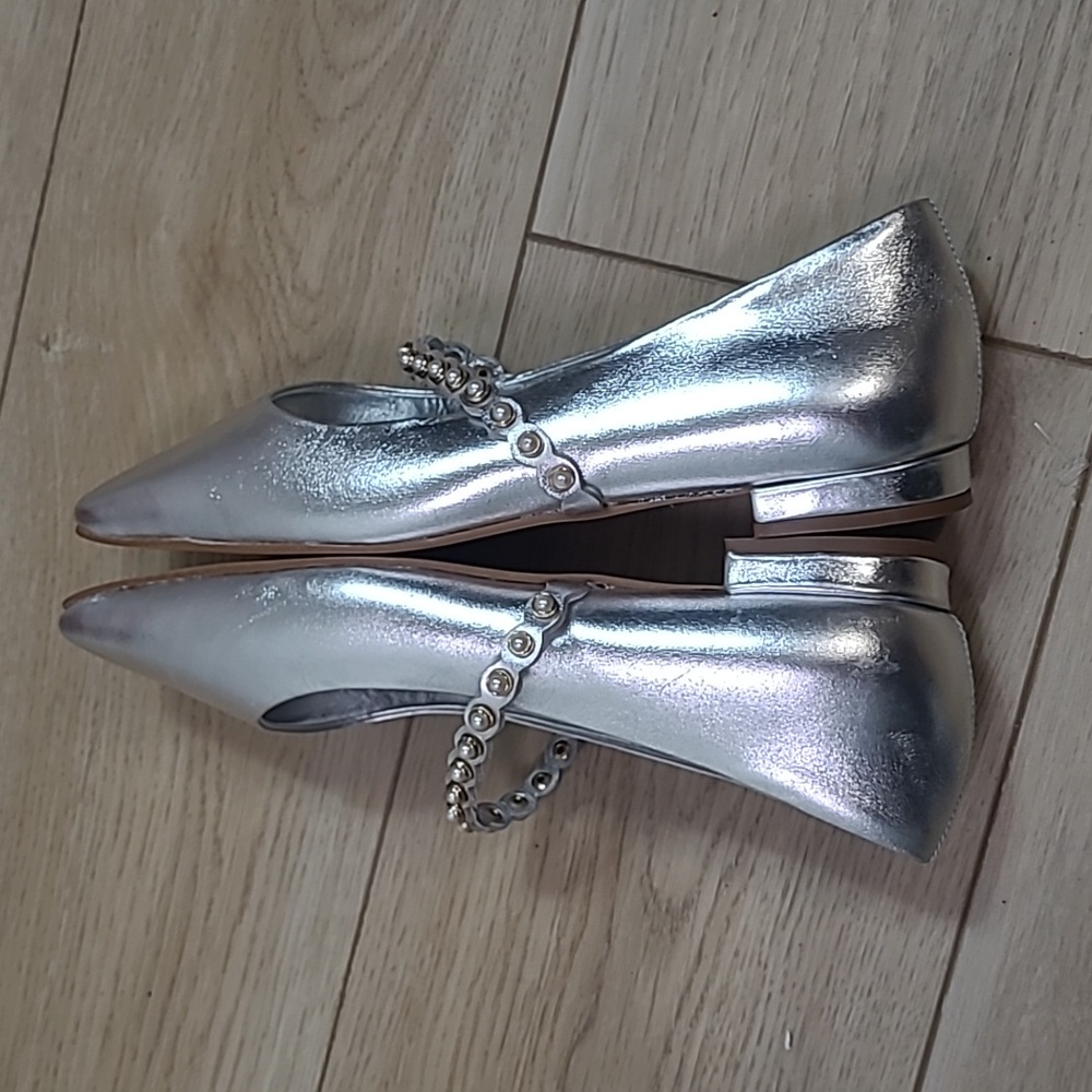Boden Elegant Silver Women's Shoes with Pearl Detail Size 39/8 - Picture 3 of 9